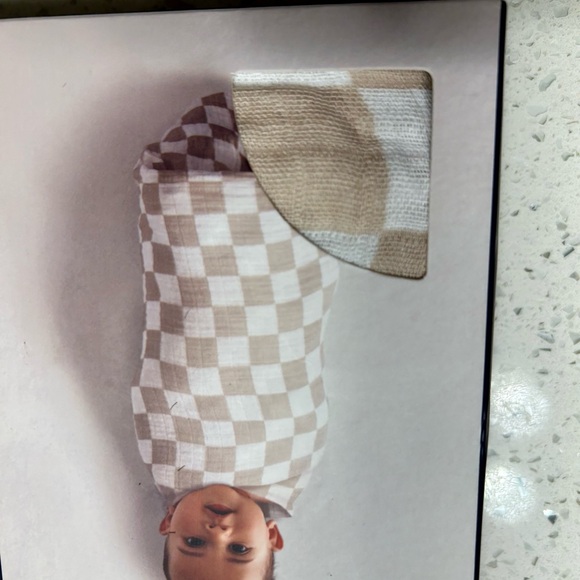 Breastfeeding Boss Blanket - Picture 9 of 9